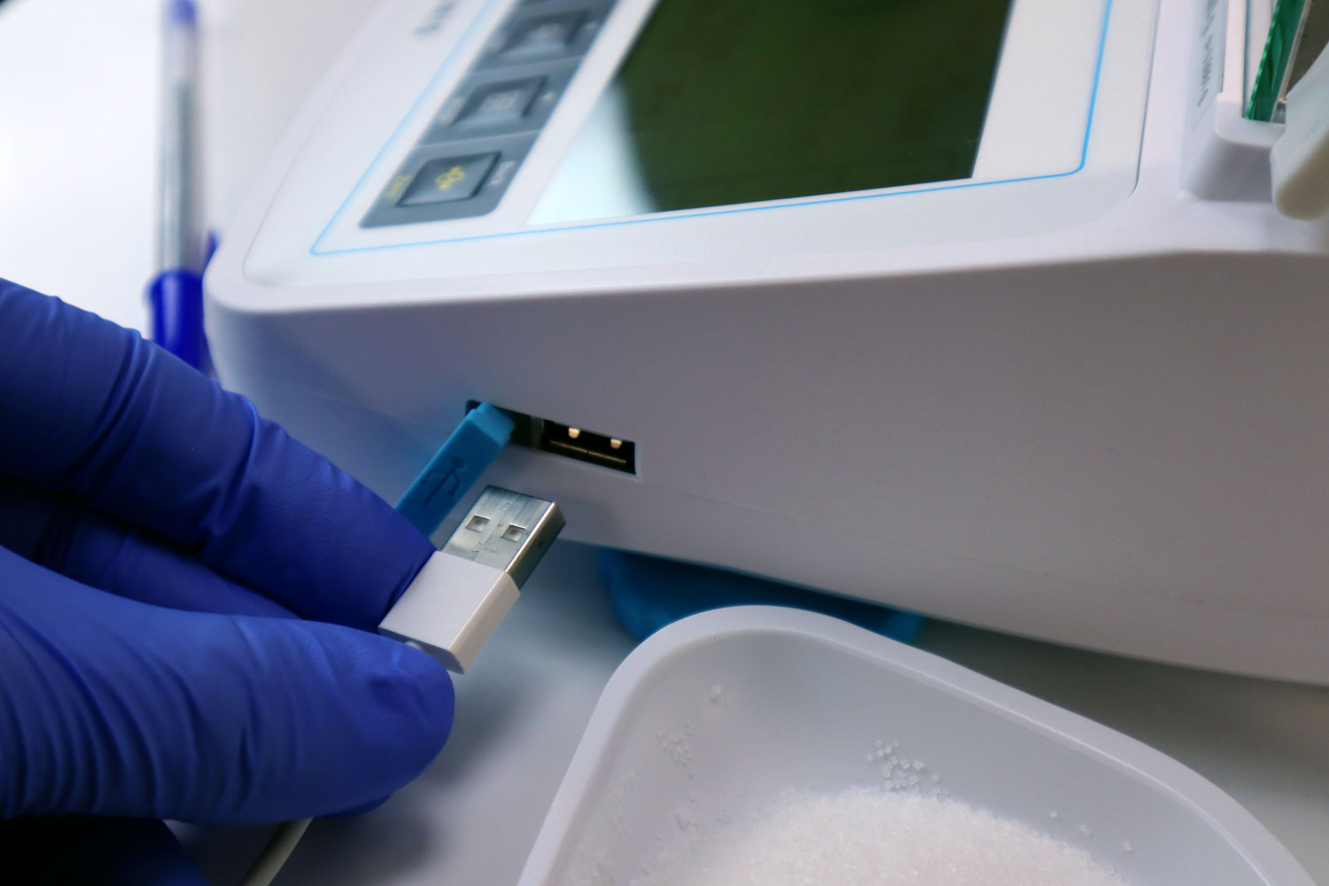 Polaris-USB-open3 (1) Adam Polaris Precision/Analytical Balance side USB ports