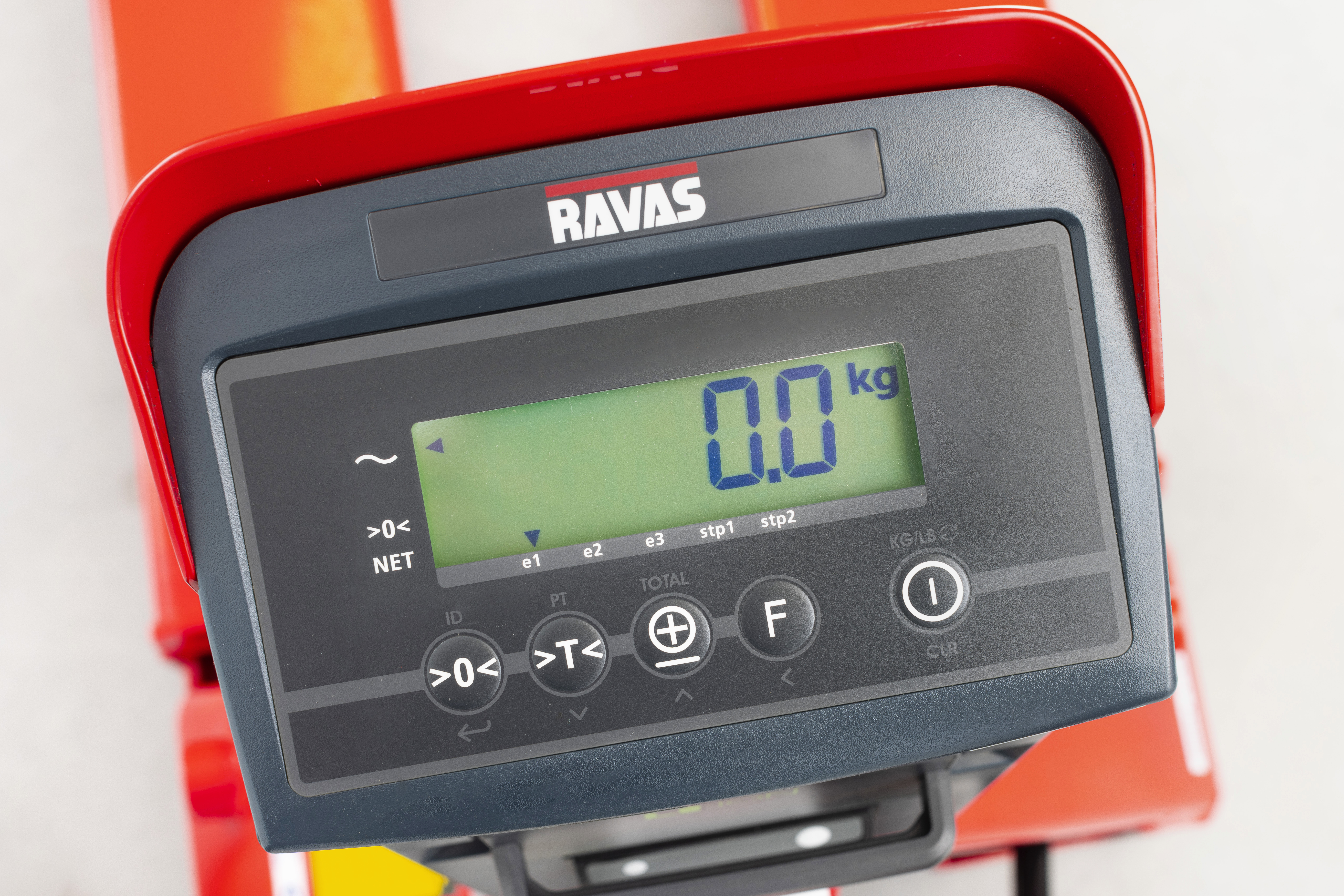 ravas-3200_0334 Ravas 3200 Advanced Pallet Truck Scale closeup of indicator
